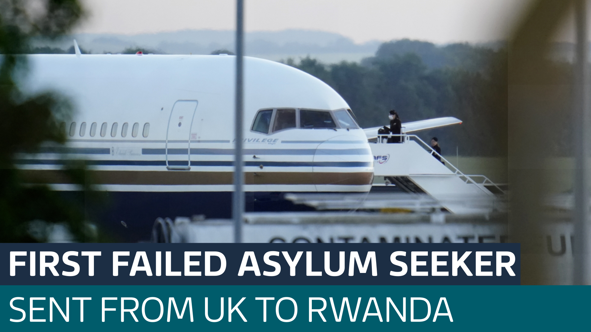 First failed asylum seeker goes to Rwanda voluntarily